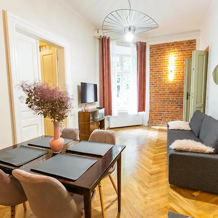 Stylish Apartment #2 In Krakow Old Town-3